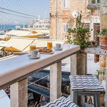 Golden Sunset Apartman Supetar